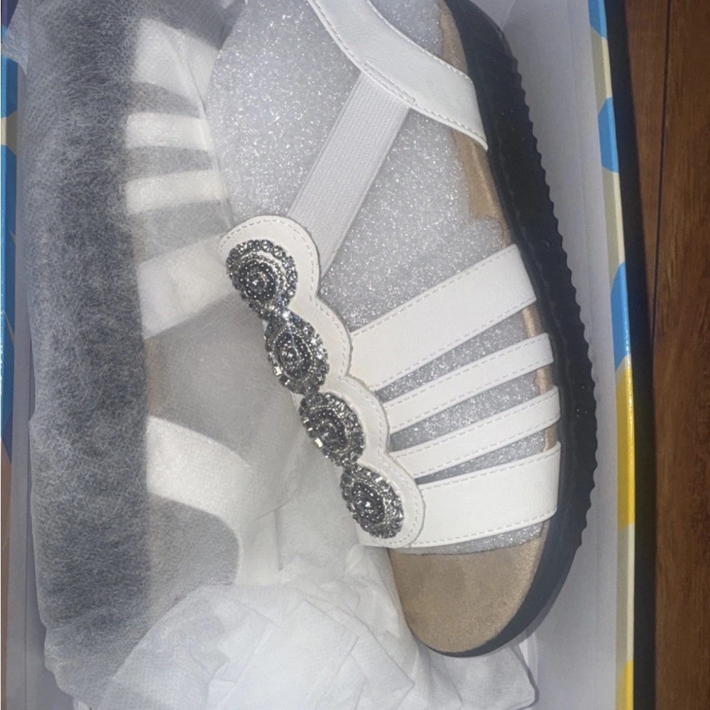 Easy Street Samira Women’s white  Sandal Size 8 - Picture 8 of 10